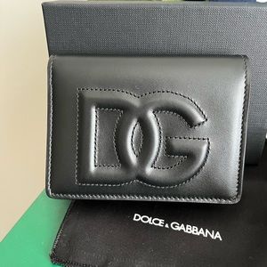 Dolce & Gabbana logo wallet